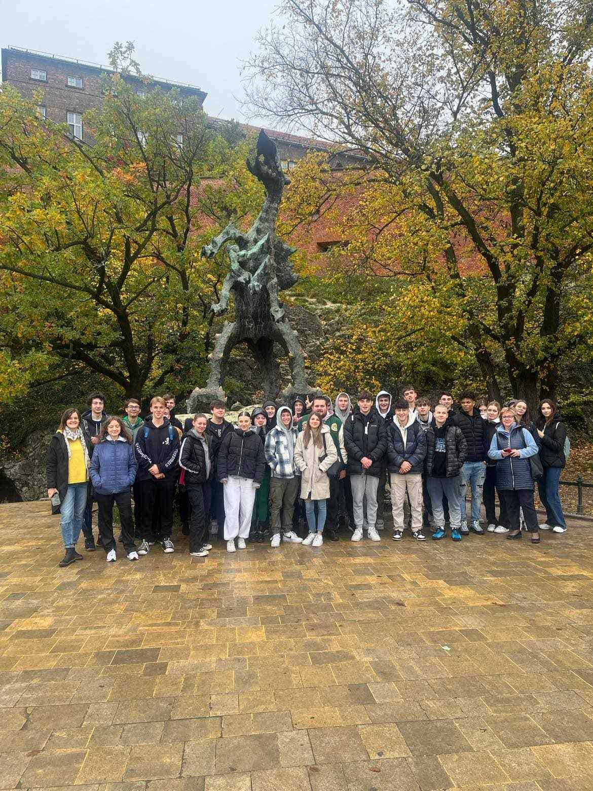 396711825 838775901582165 6536675495332036273 n