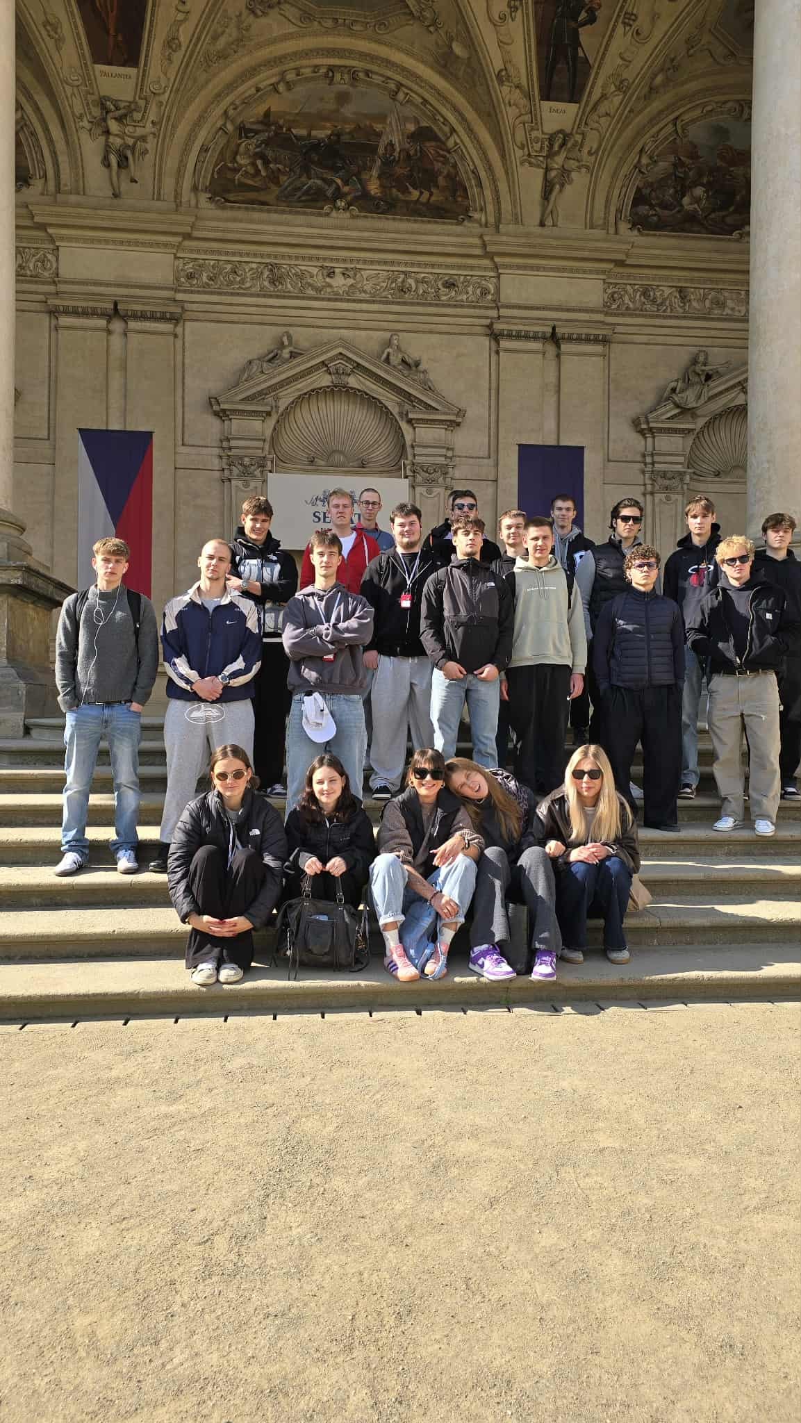 557632069 1380707107389039 202431850520493081 n