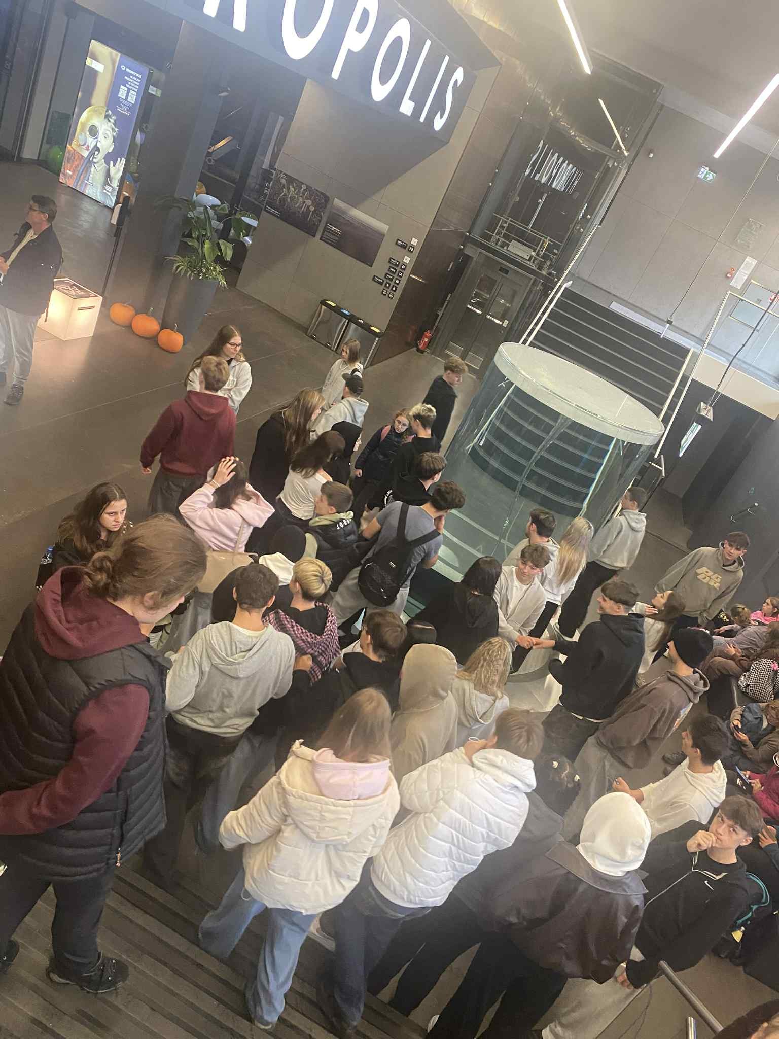 559102987 1388456616614088 4163398695498717921 n