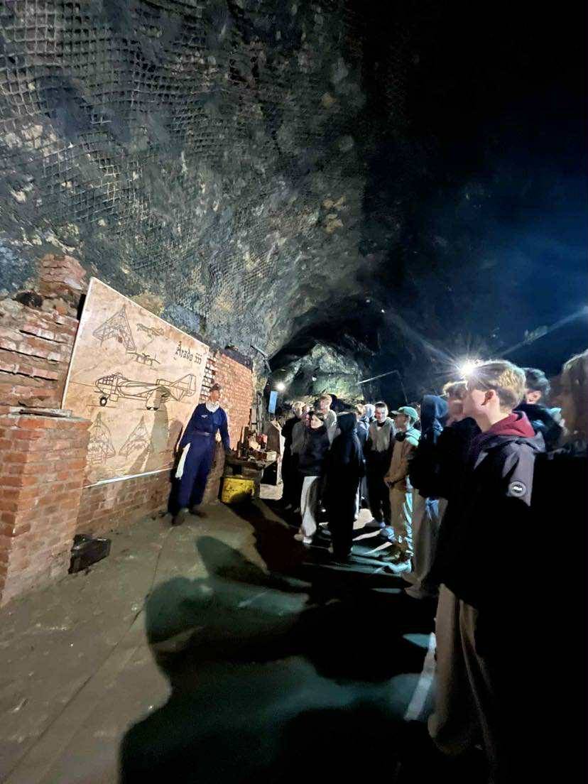 559245754 1386284490164634 8574417414253583793 n