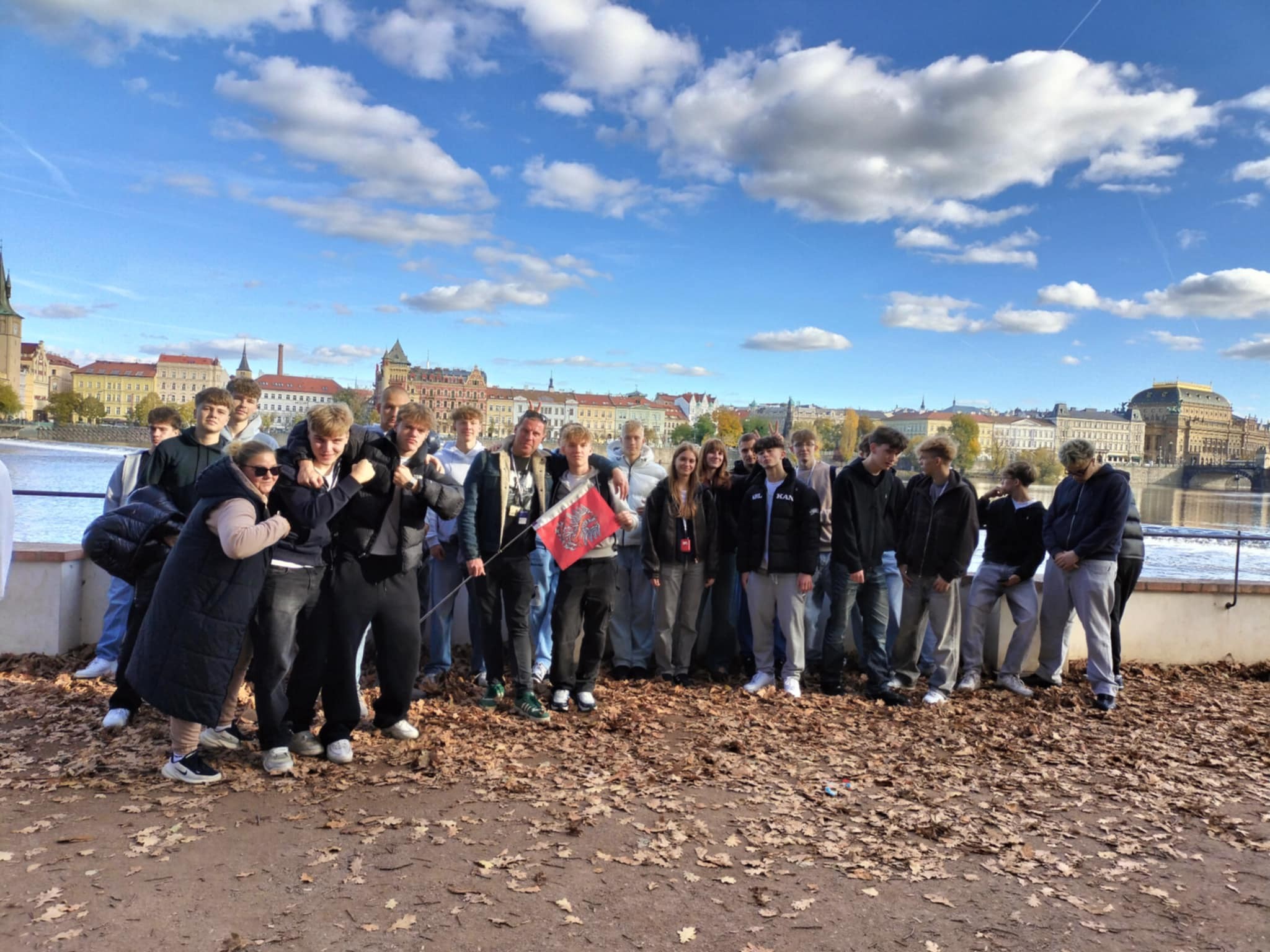 576975751 1412038830922533 2594718738757231257 n