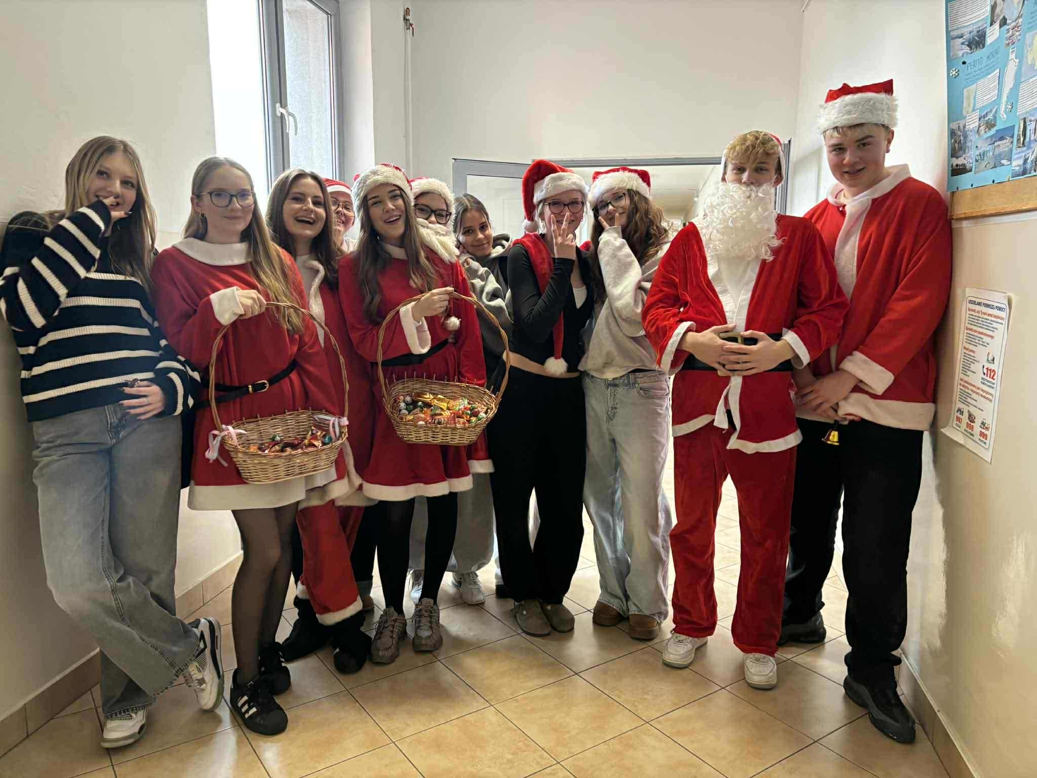 594563575 1440070731452676 3023028027418180289 n